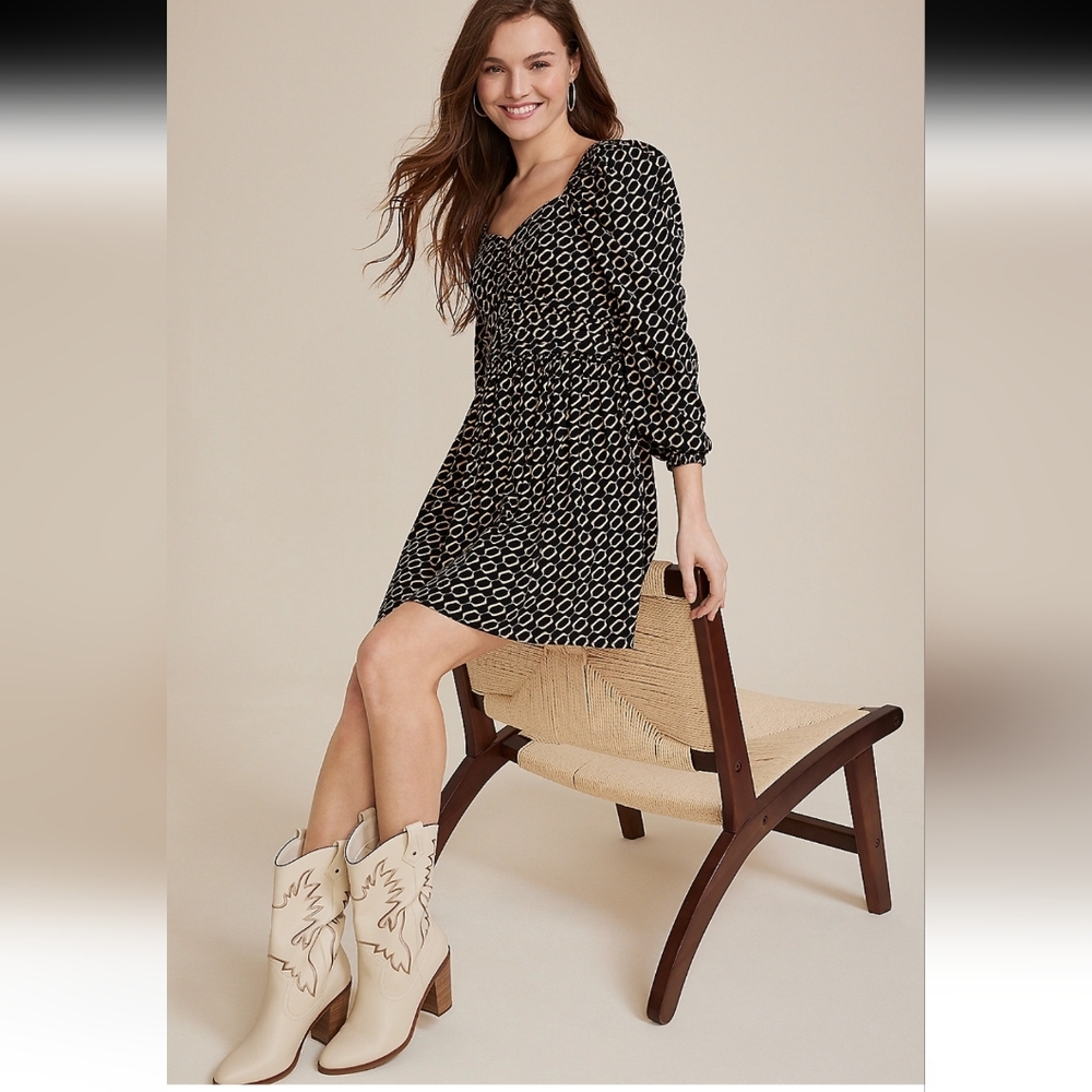 Geo babydoll dress in size Large NWT
